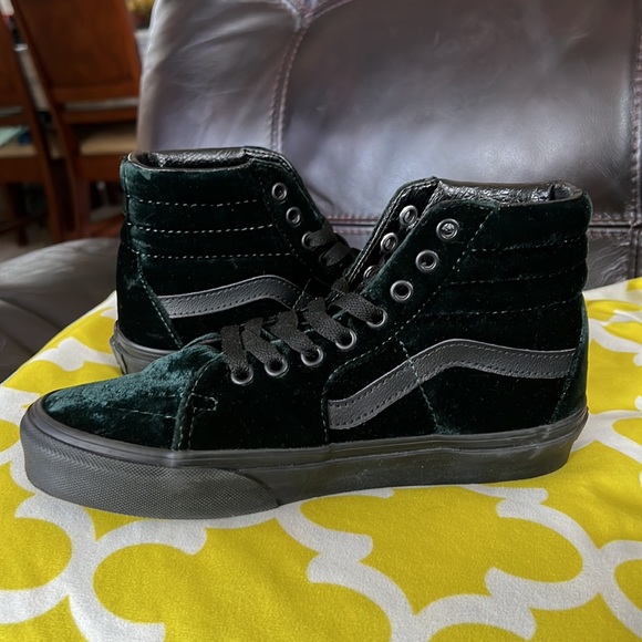 NWOT VANS HI Velvet Green Black unisex sneakers - Picture 4 of 11